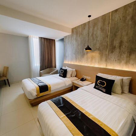 El Cavana Bandung Luaran gambar